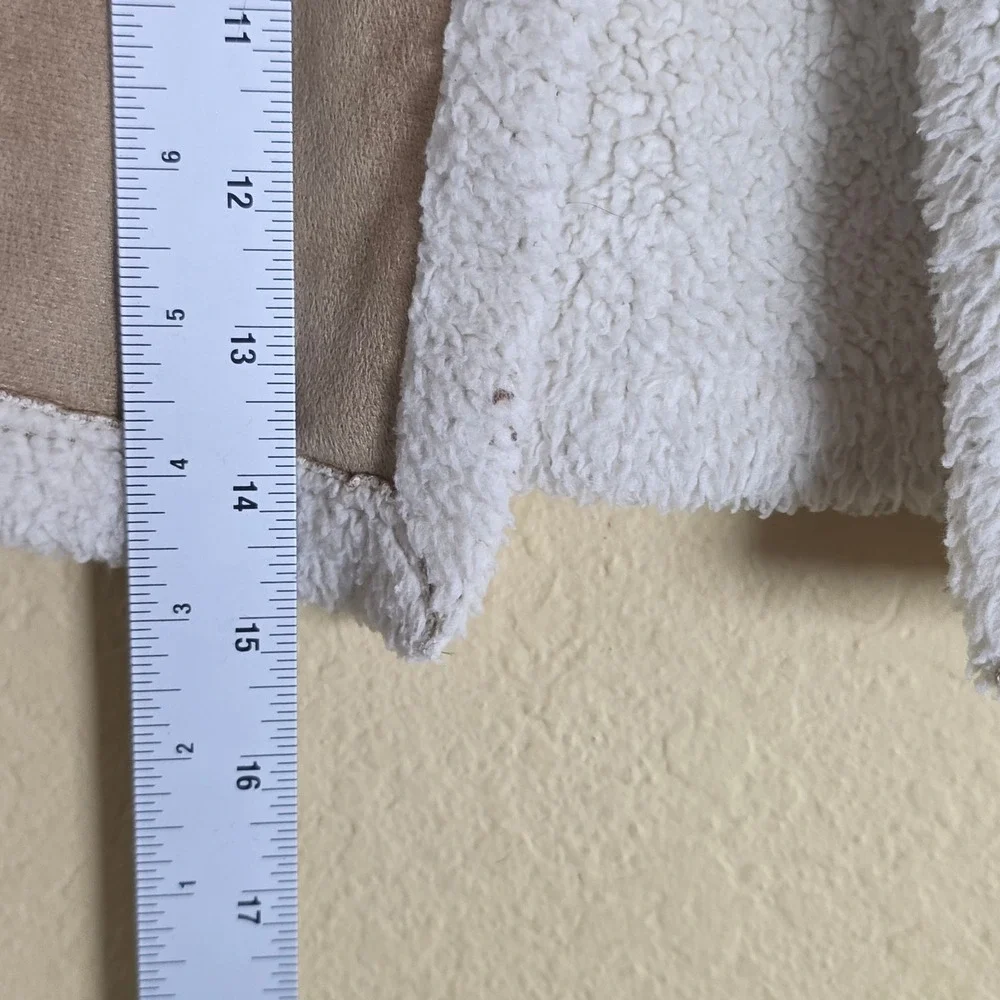 Old Navy Sherpa Vest Creme Caramel Faux Suede sherpa western Toggle Closure 5T